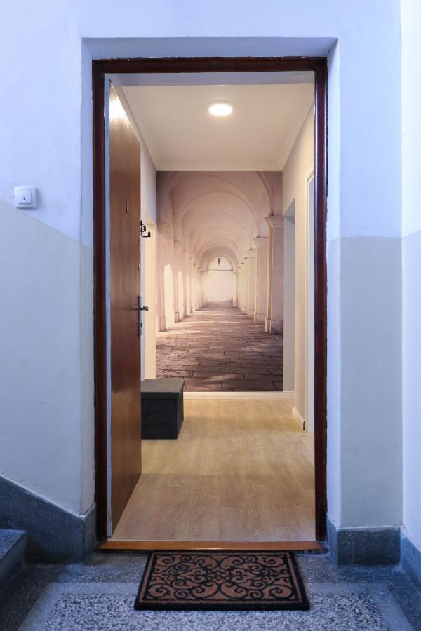 Heart Of Nis Appartement Buitenkant foto