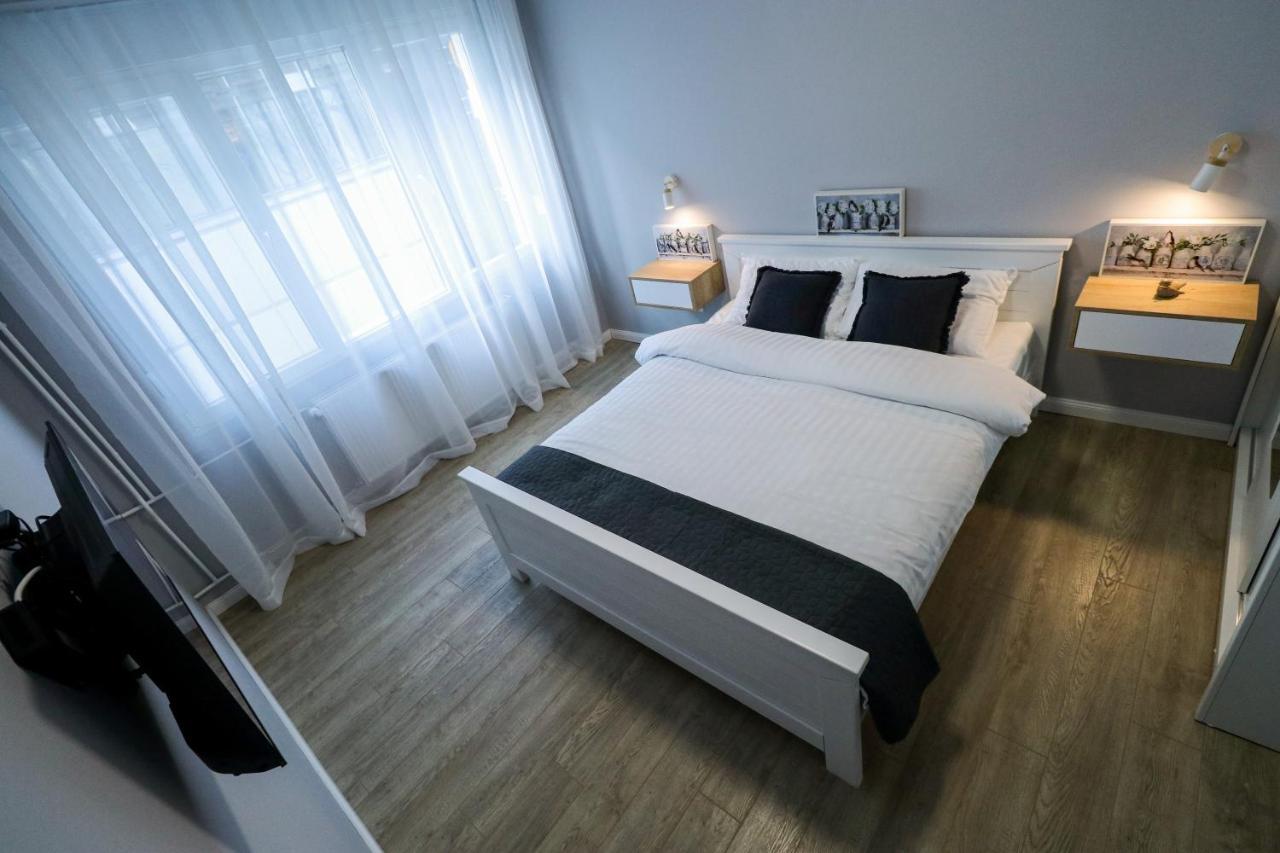Heart Of Nis Appartement Buitenkant foto